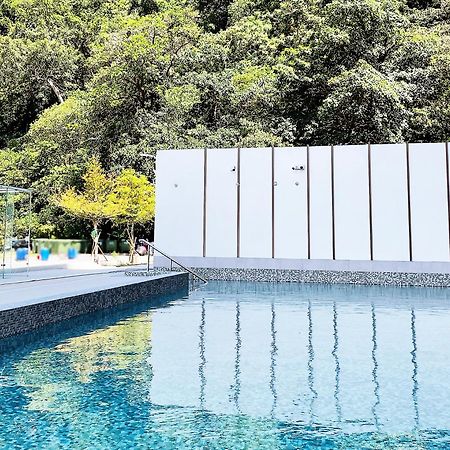 知本金联世纪酒店 Wenquan 外观 照片 The swimming pool at the National Museum of Singapore