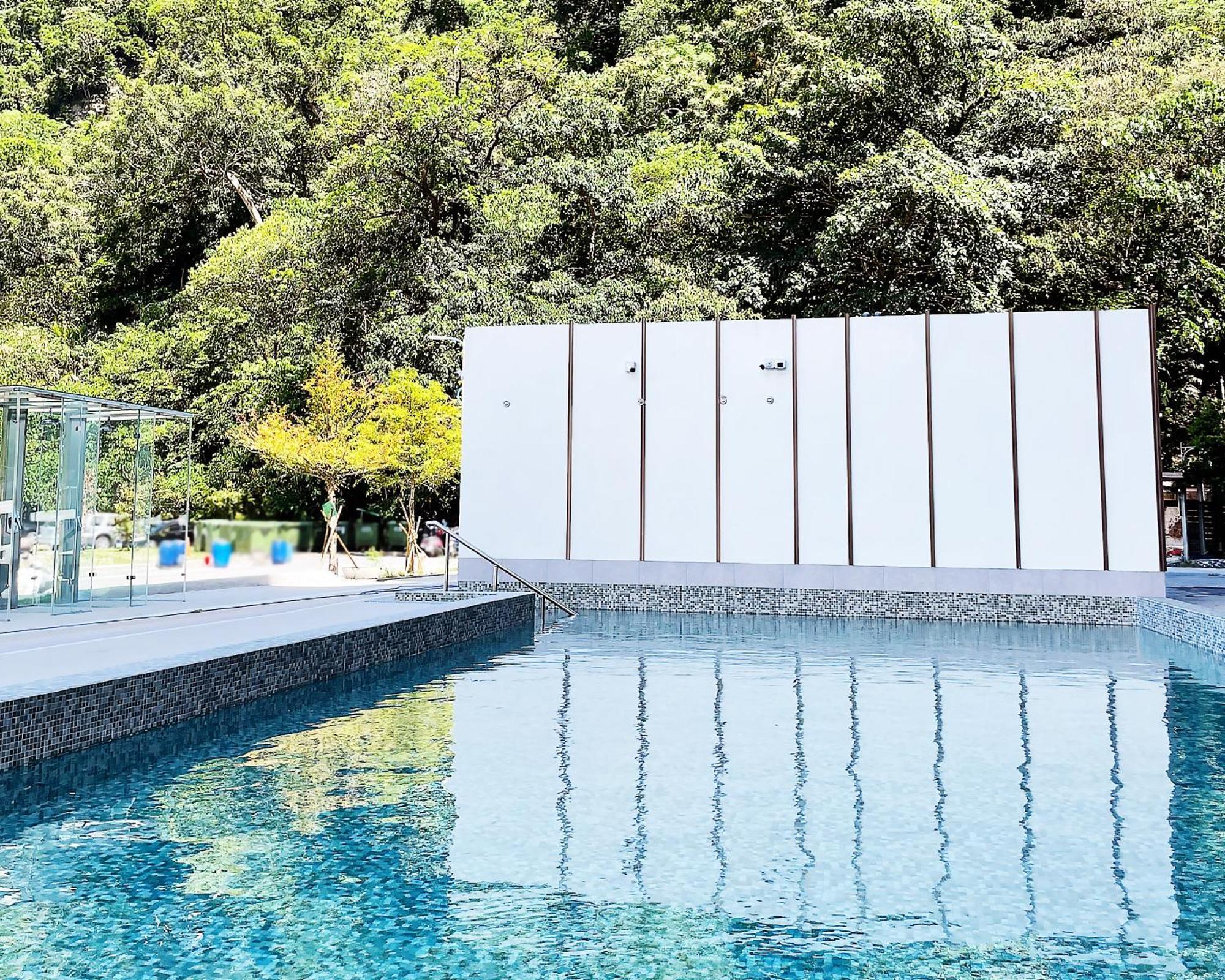 知本金联世纪酒店 Wenquan 外观 照片 The swimming pool at the National Museum of Singapore